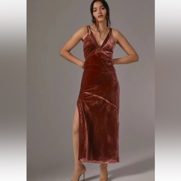 BY ANTHROPOLOGIE V-NECK VELVET DRESS - Picture 1 of 4